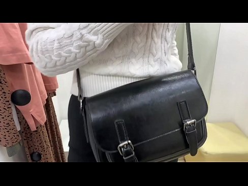 ❤️ Masturbazione pubblica della giovane cagna FeralBerry con un dildo nel camerino ❤️❌ Porno anale al it.makesexnotwar.ru ❌