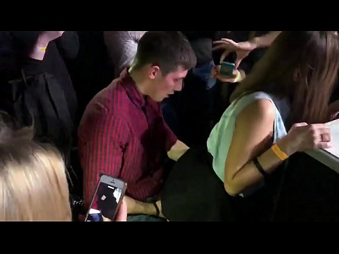 ❤️ Sesso reale in un nightclub russo. Ragazza russa di 18 anni nell'ano e nella vagina scopata in un nightclub ❤️❌ Porno anale al it.makesexnotwar.ru ❌